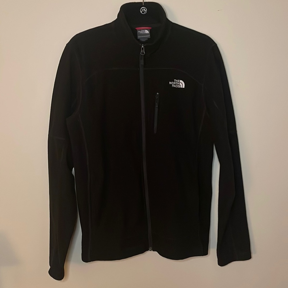 Mens small northfleece with pockets and breast zipper pocket. Some fabric pill